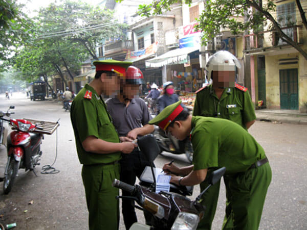 Công an xã, phường có được xử phạt vi phạm giao thông như CSGT?